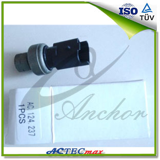 Mercedes Pressure Switch for Auto Air Conditioner.jpg